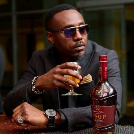 Commitment Roberto mp3 download