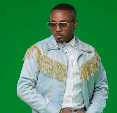 Download "Good Woman" Mp3 By Roberto,Zambian music powerhouse Roberto once again proves his versatility with his heartfelt single “Good Woman